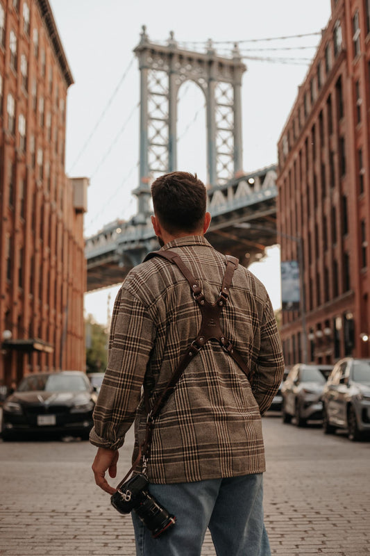 Schlankes braunes Doppelgurtzeug mit gepolsterten Schultergurten